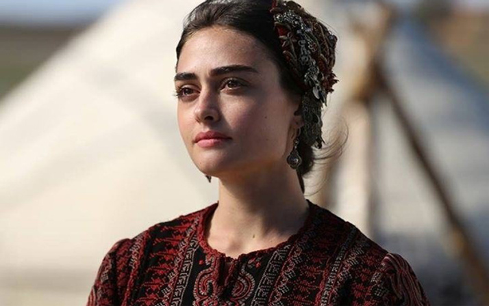 Diriliş Ertuğrul'un Halime'si Esra Bilgiç'in eski haline bakın