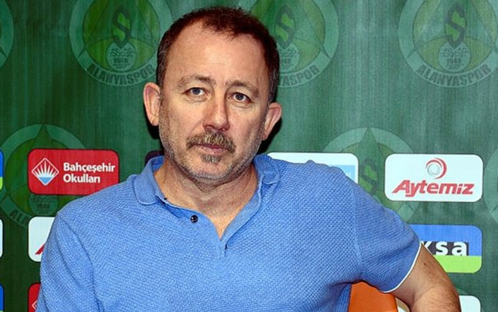 Sergen Yalçın'ın ilk bombası Fenerbahçe'den