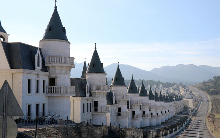 Arap sevdasına Burj Al Babas'ı yaptılar iflas ettiler Mudurnu şatoları ne olacak