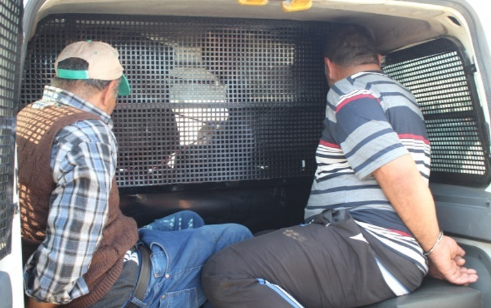 Polis arabanın kapısını açınca gözlerine inanamadı çaldıkları şeye bakın