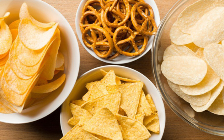 Çikolata cips ve şeker reklamları artık yasak