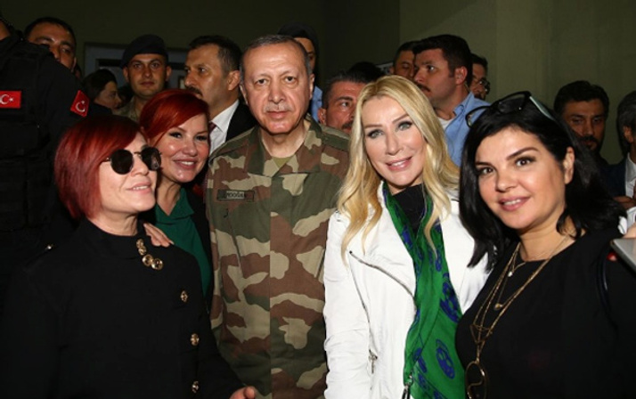 'Erdoğan Türkiye için büyük şans' diyen Seda Sayan iki ismi bombaladı