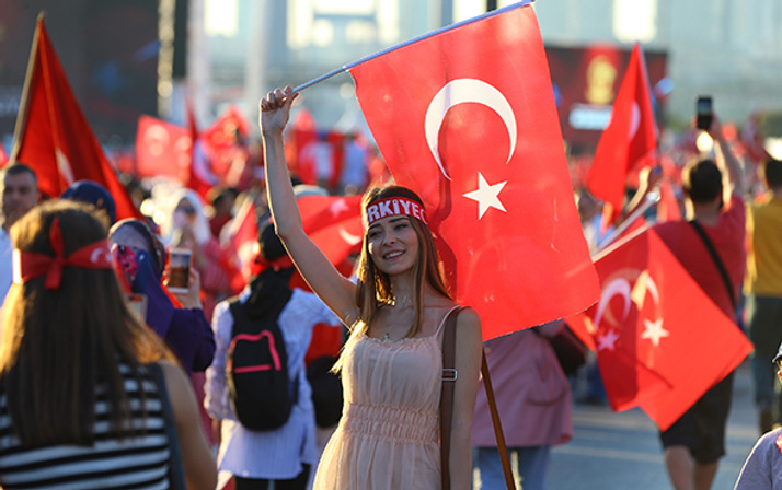15 Temmuz Şehitler Köprüsü'nde muhteşem tören