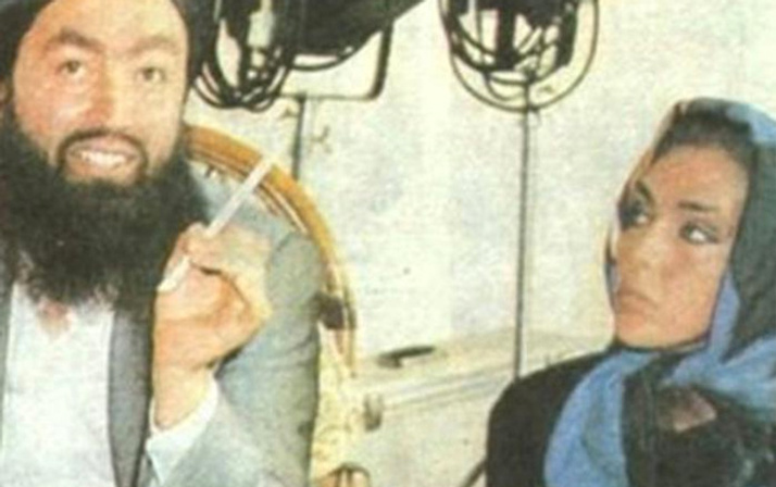 Ahu Tuğba Adnan Oktar'la olan fotoğrafının hikayesini anlattı