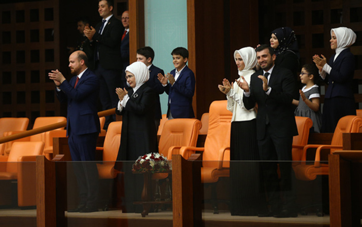 Erdoğan'ın yemin törenini ailesi böyle izledi!