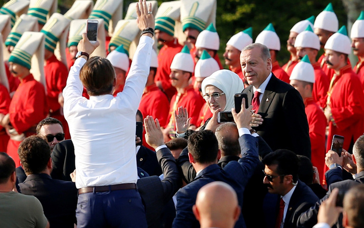 Beştepe'deki törene katılan bomba isimler! Erdoğan gelince...
