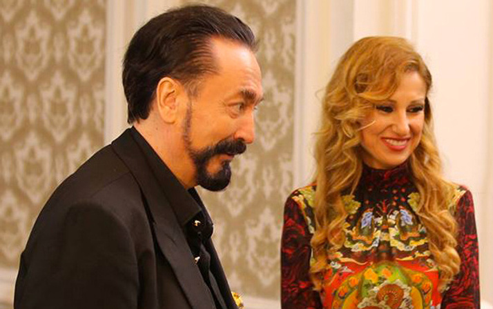 Kediciklerin niye birbirine benzediği anlaşıldı! Meğer Adnan Oktar onları...