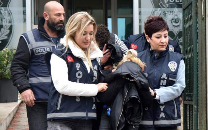 'Kocam evde yok' diye eve çağırıp uygunsuz görüntülerini çekti