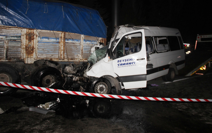 Konya'da feci kaza: Çok sayıda ölü ve yaralı var!