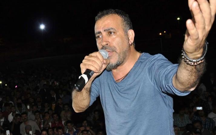 Haluk Levent sosyal medyada yatak pozunu paylaştı ortalık yıkıldı