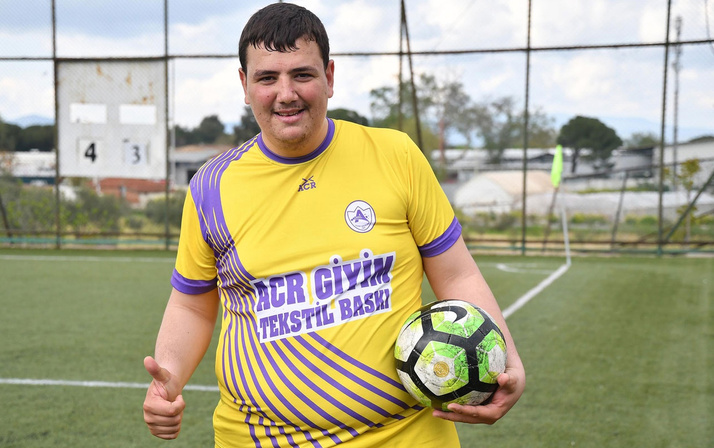140 kiloluk futbolcu