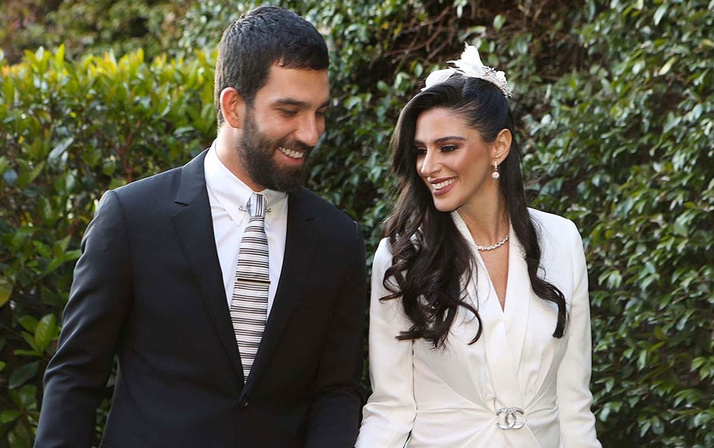 Arda Turan'ın bebeğine altın emzikten sonra gelen hediye 'yok artık' dedirtti!