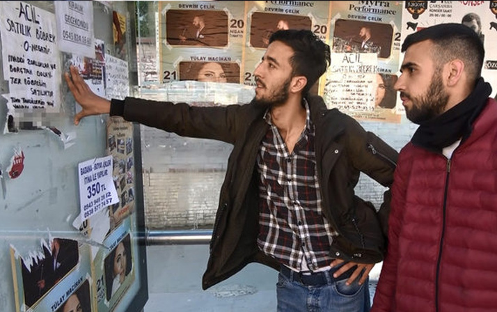Otobüs durağında "Satılık böbrek" ilanı! Öyle bir nedeni var ki...