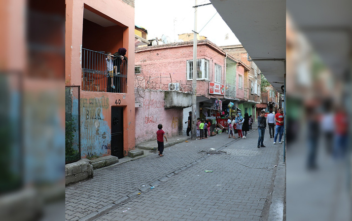Diyarbakır'da kadınların yardım kolisi kavgası