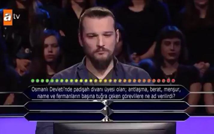 Kim Milyoner Olmak İster'de telefon jokeri ünlü Youtuber soruyu bilemeyince....