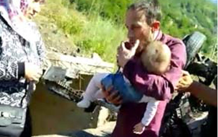 Minik kızına son kez sarıldı... Bırakmak istemedi! Hastanede yaşamını yitirdi