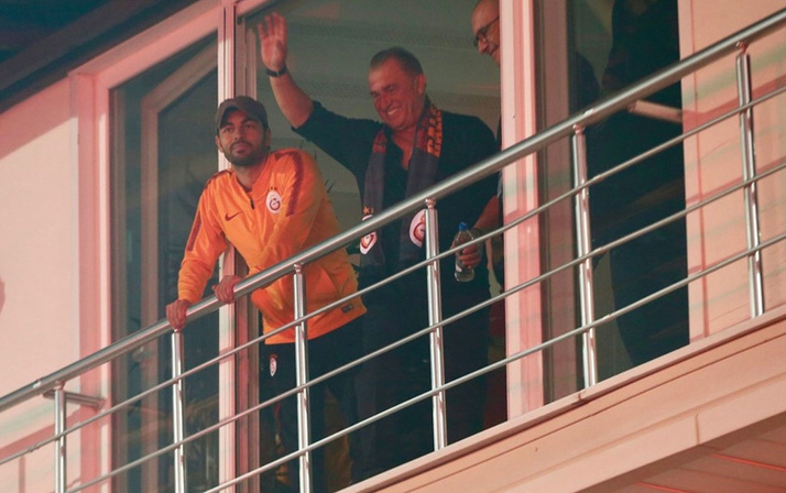 Florya'da coşkulu kutlamada Fatih Terim'den büyük jest