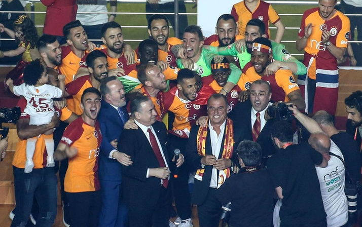Galatasaray'ın şampiyonluk kutlamasına katılmayan üç isim