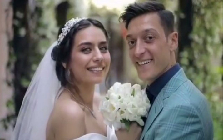 Amine Gülşe ve Mesut Özil evlendi! Düğüne ünlü akını oldu