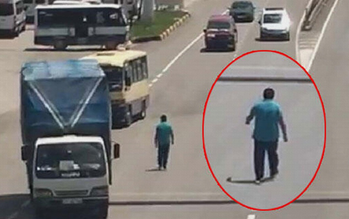 Kırıkkale'de karayolunda tehlikeli yürüyüş