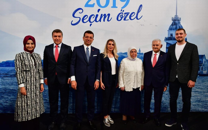 İmamoğlu ve Yıldırım'ın geceye damga vuran eşli fotoğrafı! Kızı ve oğlu da var