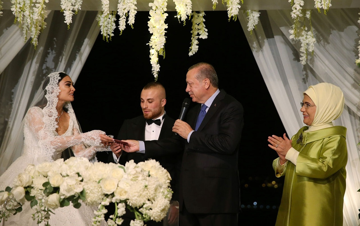 Gökhan Töre ile Diriliş'in yıldızı Esra Bilgiç'in evliliğinde kara bulutlar
