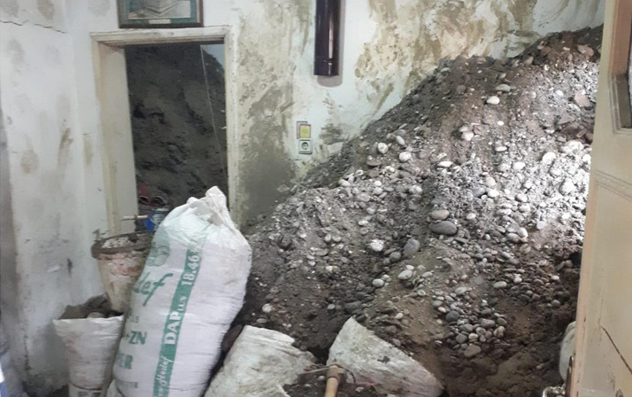 Adana'da kaçak kazı yaparken suç üstü yakalandılar