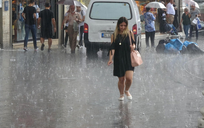 Meteoroloji bölge bölge uyardı gök gürültülü sağanak yağış geldi