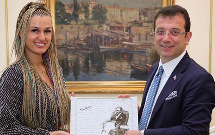 Tuğba Özay Ekrem İmamoğlu'nu makamında ziyaret etti yere göğe sığdıramadı