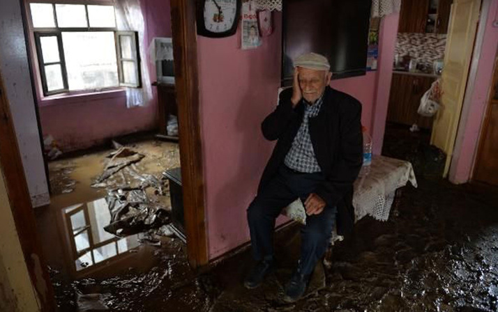 Düzce'de sel ve heyelan felakati! Bakan Soylu acı bilançoyu verdi