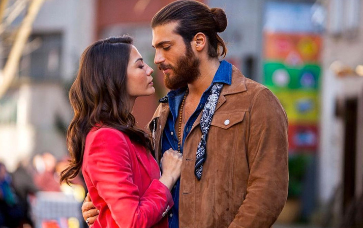 Erkenci Kuş bitti Can Yaman'ın partneri Demet Özdemir'in ilk işi bu oldu