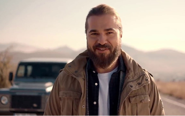Diriliş Ertuğrul'un ardından Engin Altan Düzyatan imaj yeniledi! 5 Yıl sonra bakın ne yaptı