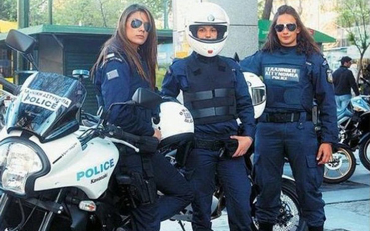iste dunyadan kadin polisler internet haber