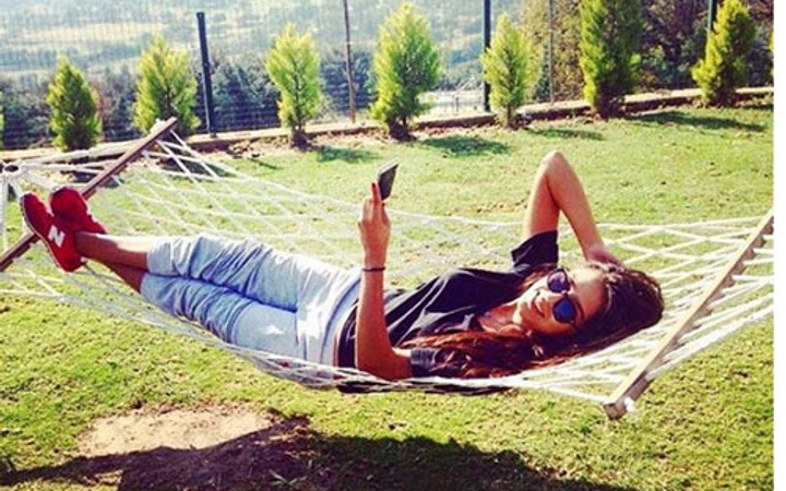 Seray Kurumuş Kısmetse Olur kızının instagramı bambaşka