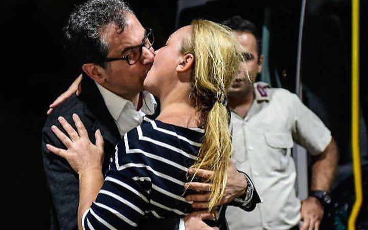 Kadri Gürsel ve eşi öpüşme fotoğrafıyla ilgili ilk kez konuştu