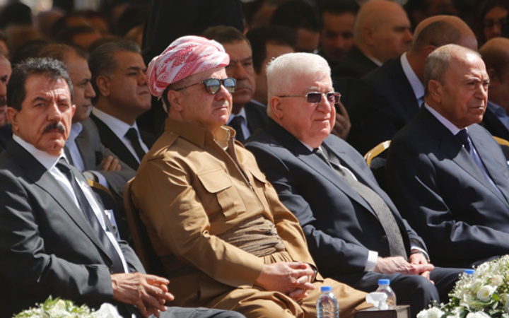 Talabani'nin cenazesinde Barzani böyle görüntülendi