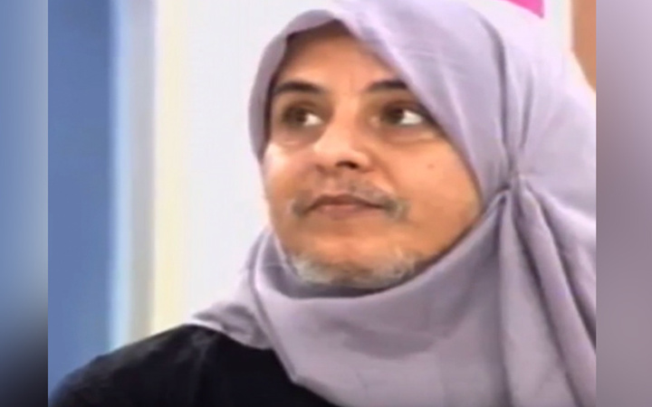 Zahide Yetiş'te sakallı kadın herkesi şoke etti canlı yayında...
