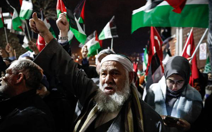 ABD Başkonsolosluğu önünde 'Kudüs kararı' protestosu