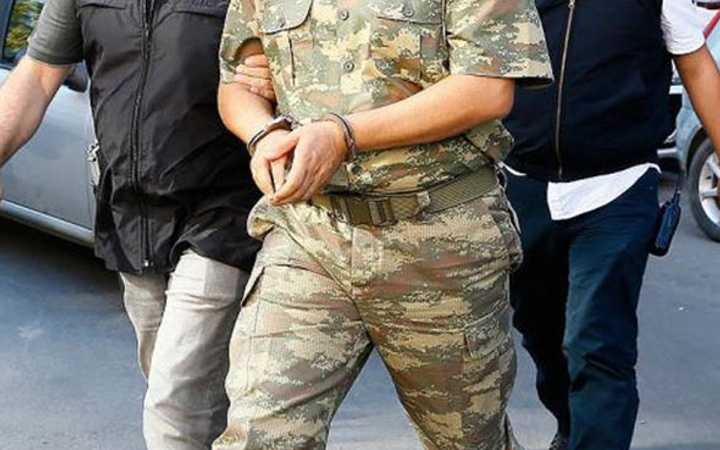 Darbeci komutanın evinden bakın ne çıktı!
