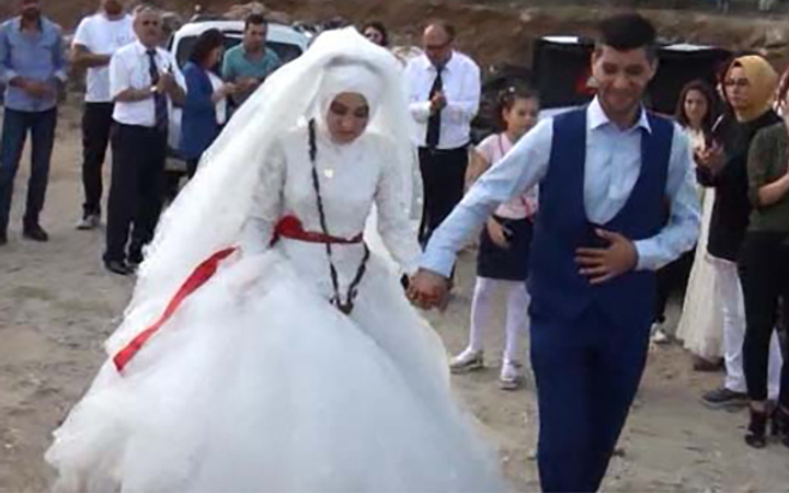 Türkiye'nin konuştuğu kimsesiz çift!