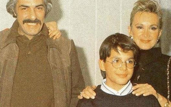 Filiz Akın'ın yanındaki çocuğu tanıdınız mı?