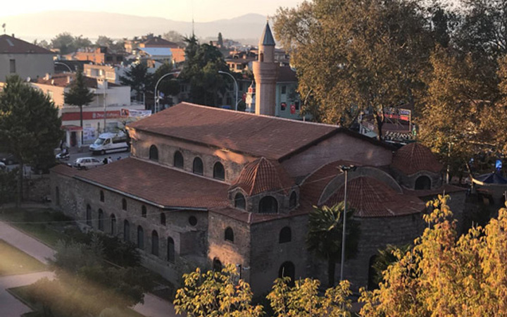 Bursa'da 1700 yıllık camide restorasyon faciası!