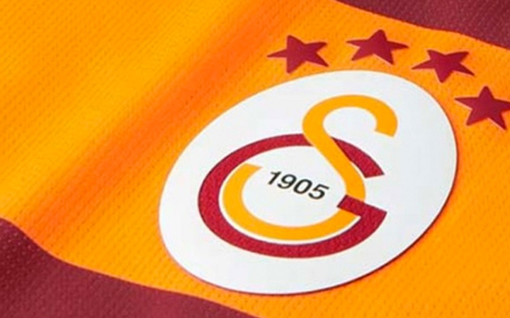 Bombalar patlıyor! Galatasaray'da üç golcü imzaya hazır