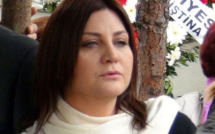 Ve Sibel Can sessizliğini bozdu anneannesini sokağa attı mı?