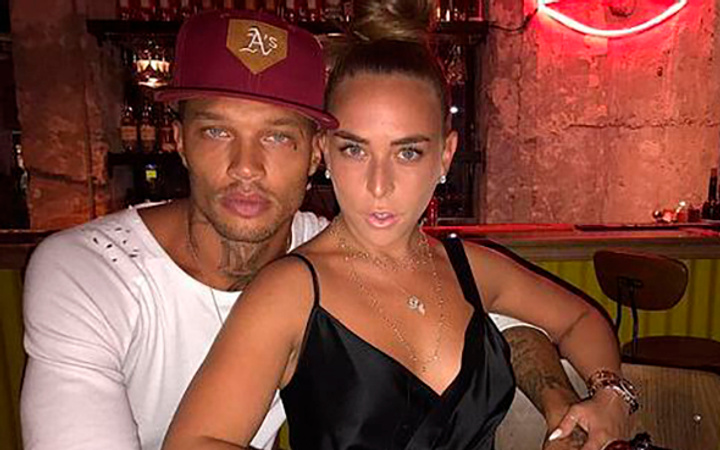 Yakışıklı mahkum Jeremy Meeks servete kondu