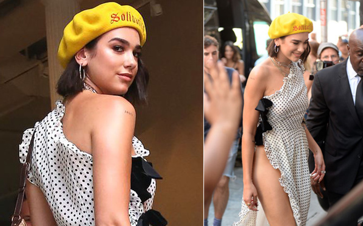 Dua Lipa iç çamaşırsız sokaklarda! Yırtmacı başına bela oldu