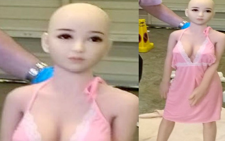 'Yalnızım' diyerek cinsel ilişki robotu aldı başına gelmeyen kalmadı