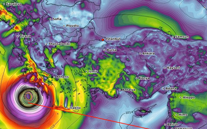 Meteorolojiden bomba duyuru tropikal kasırga doğru çıktı bu ilk kez olacak