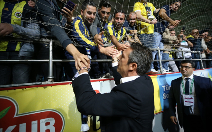 Ali Koç'tan olay sözler: Taraftardan özür diledi!