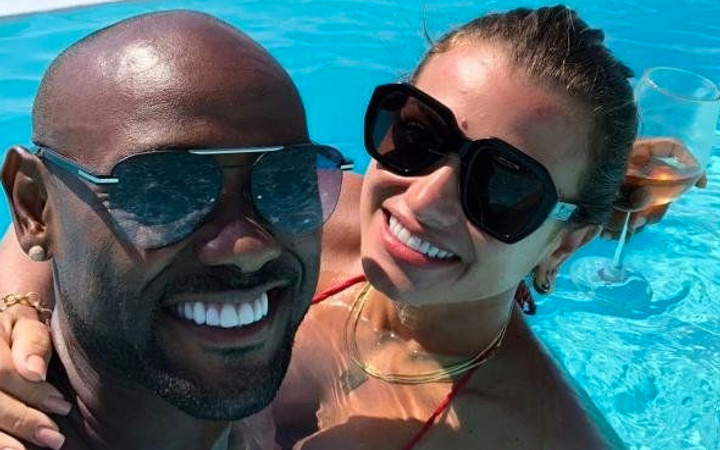 Vagner Love ve eşi tatilde!